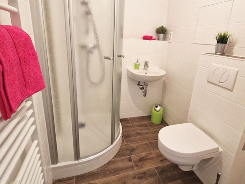 Frisch renoviertes Badezimmer